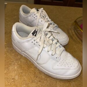 Women’s White Nike Dunks, Size 8